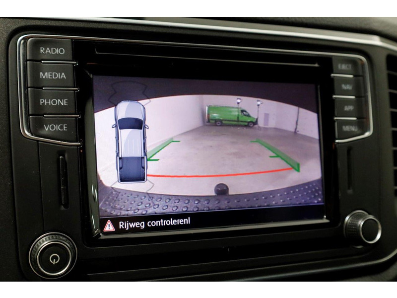 39754577-volkswagen-amarok-22