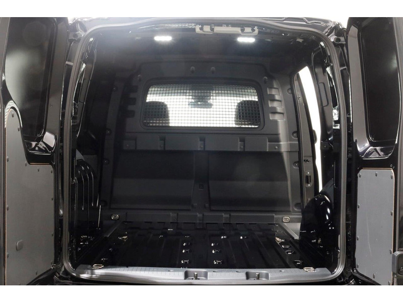 41228357-volkswagen-caddy-5