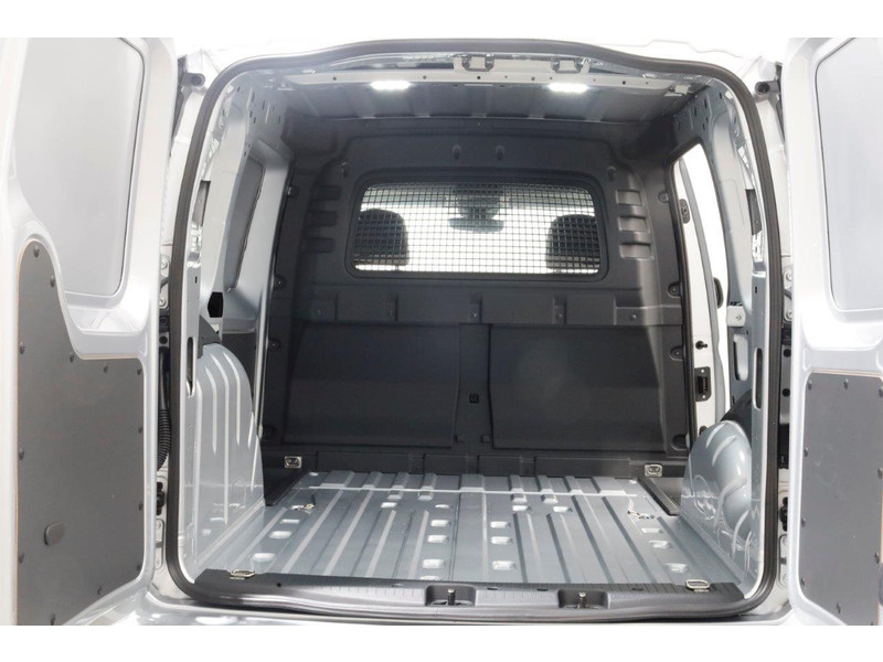 41237285-volkswagen-caddy-5