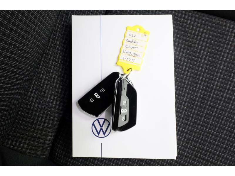 41237285-volkswagen-caddy-6
