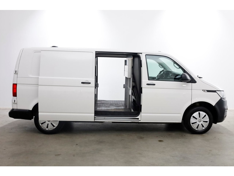 41949825-volkswagen-transporter-12