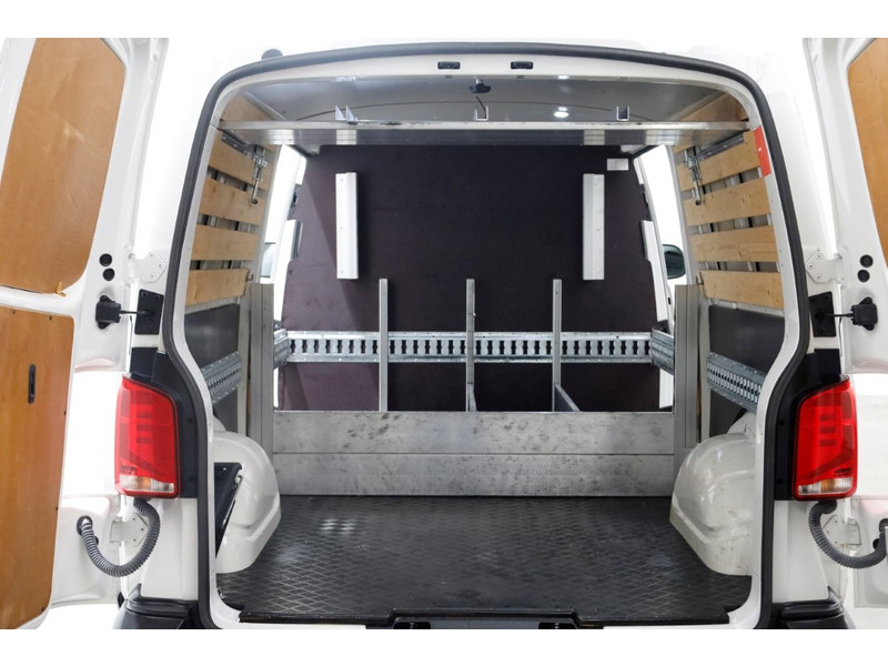 41949825-volkswagen-transporter-13