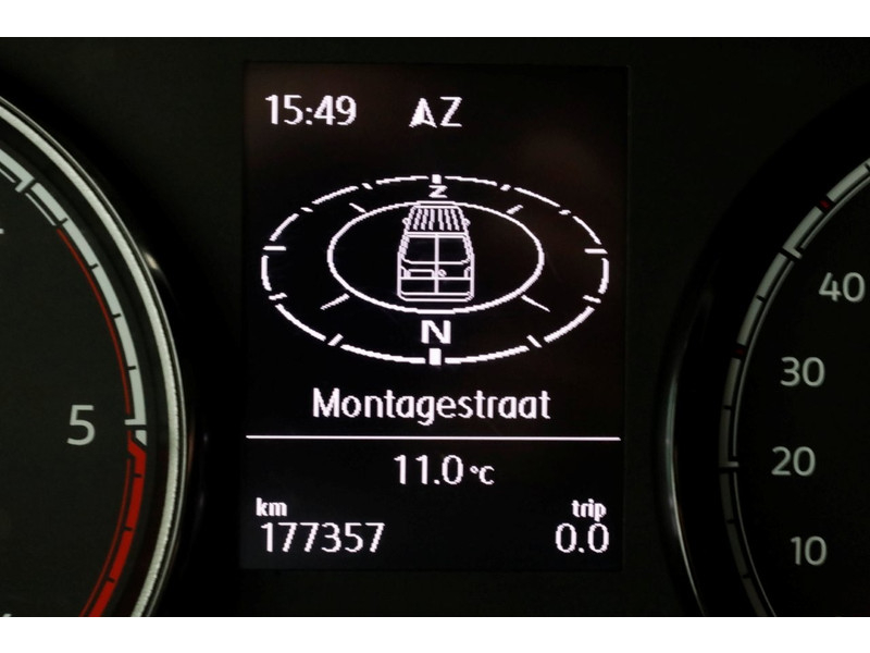41949825-volkswagen-transporter-20