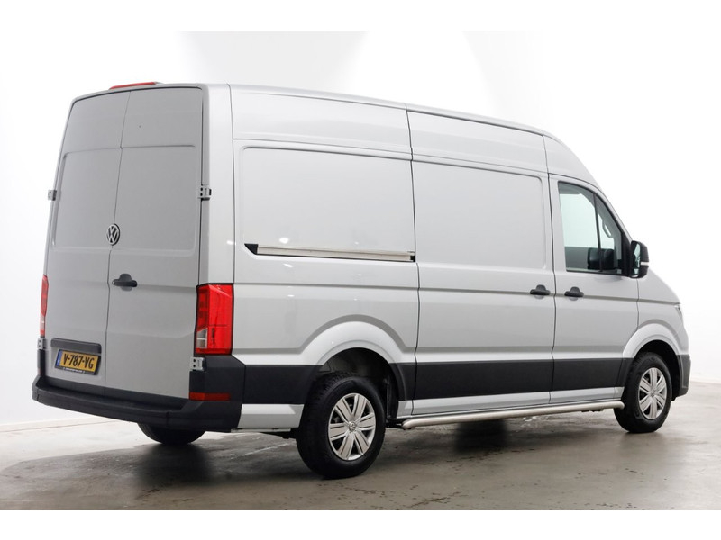 42310219-volkswagen-crafter-2