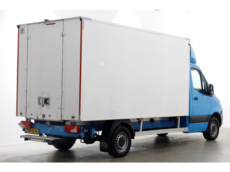 42375468-mercedes-benz-sprinter-2