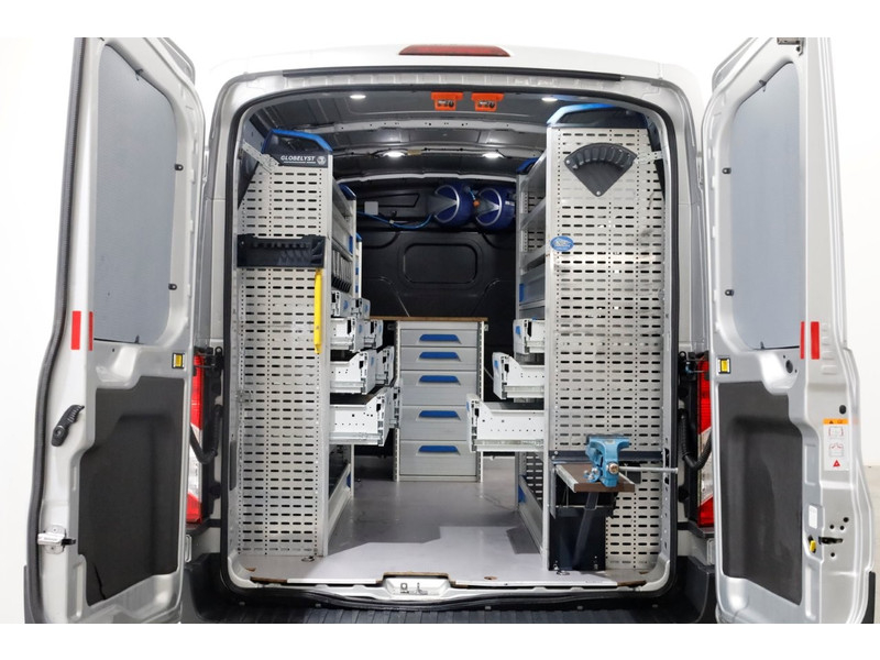 42444723-ford-transit-4