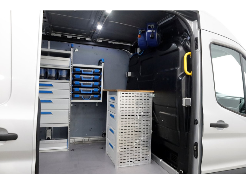 42444723-ford-transit-6