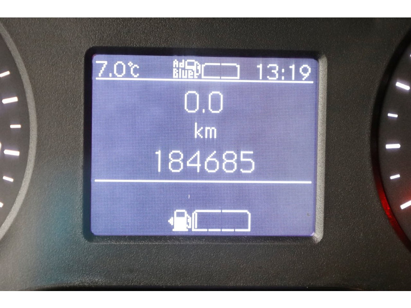42482620-mercedes-benz-sprinter-17