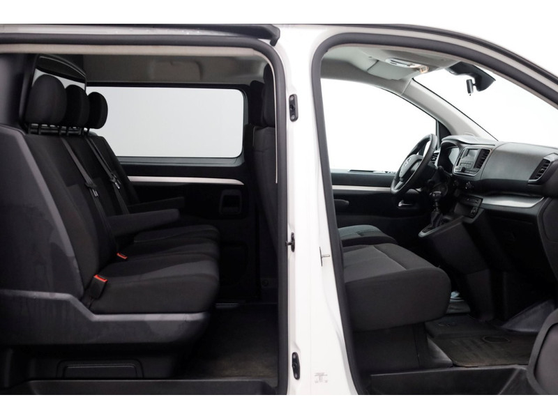 42573458-opel-vivaro-3