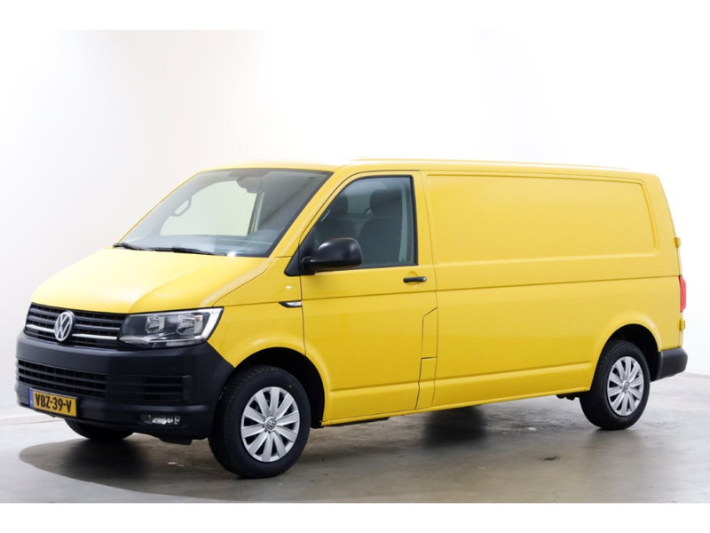 42573570-volkswagen-transporter-16