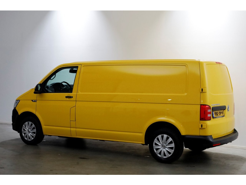42573570-volkswagen-transporter-9