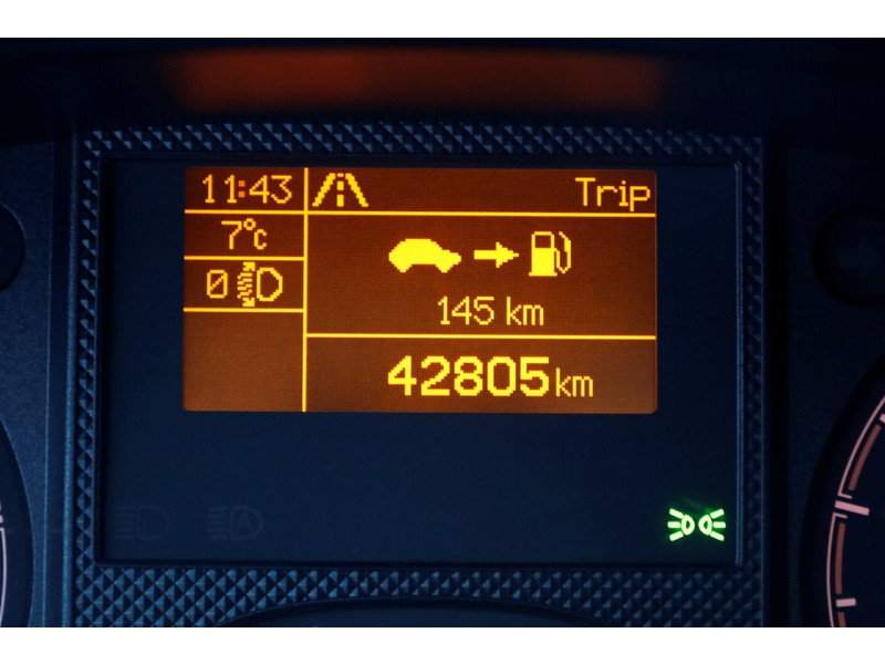 42710201-opel-movano-15