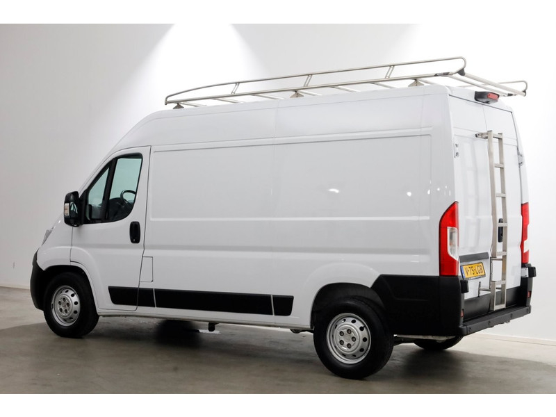 42710201-opel-movano-9