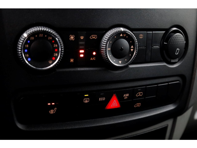 42791001-mercedes-benz-sprinter-16