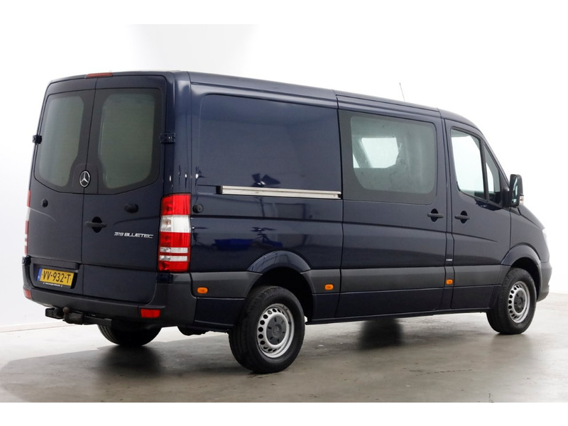42791001-mercedes-benz-sprinter-2