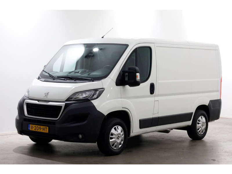 42795754-peugeot-boxer-9