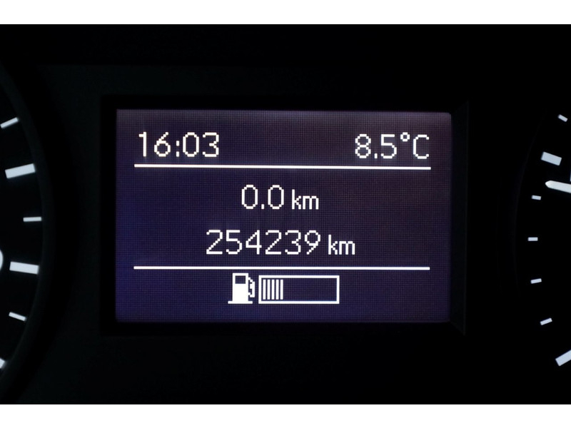 42803395-mercedes-benz-vito-15