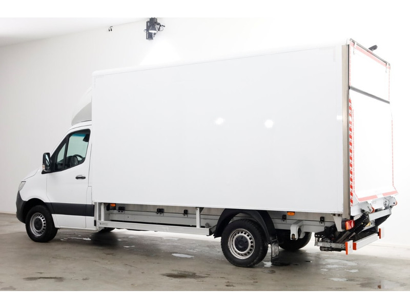 42876734-mercedes-benz-sprinter-10