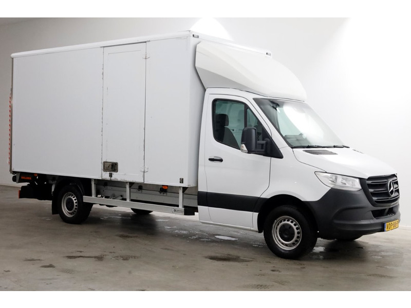 42876734-mercedes-benz-sprinter-11