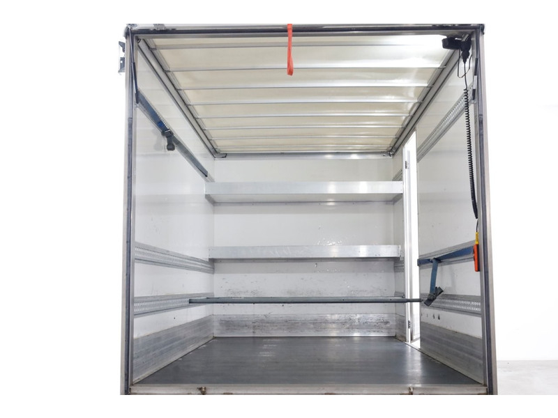 42876734-mercedes-benz-sprinter-6