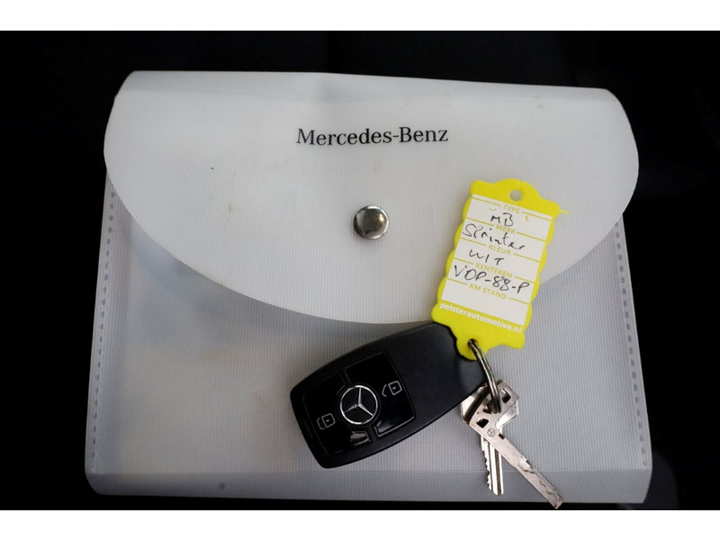 42876734-mercedes-benz-sprinter-7