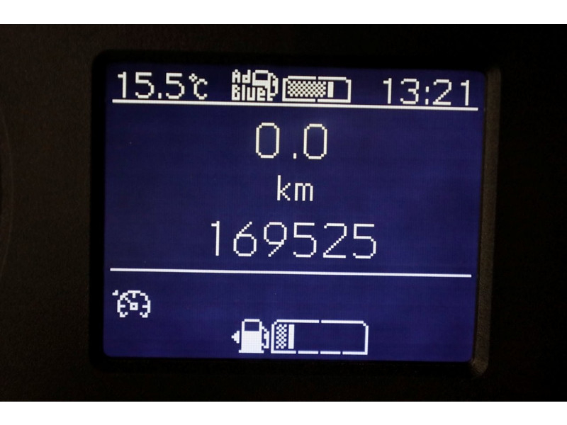 43166493-mercedes-benz-sprinter-15