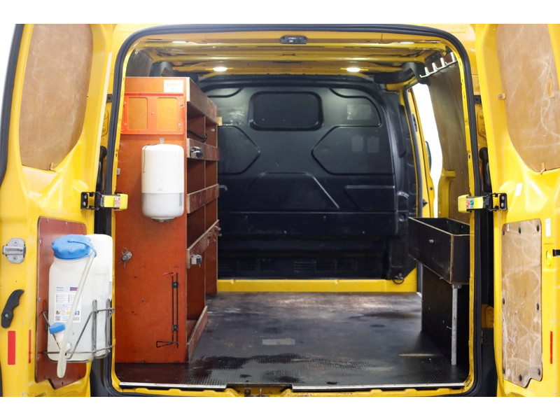 43253581-ford-transit-custom-5