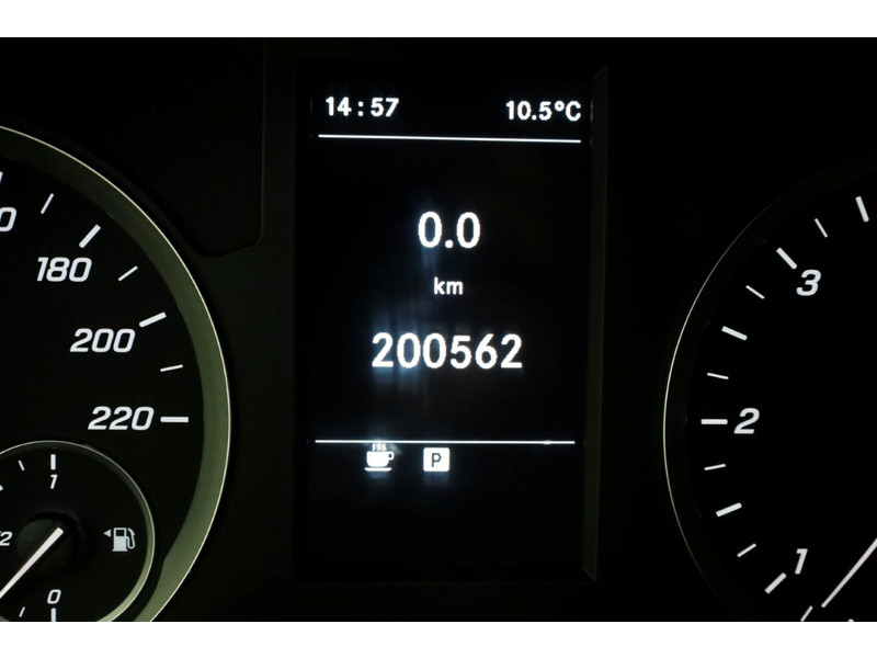 43254268-mercedes-benz-vito-15