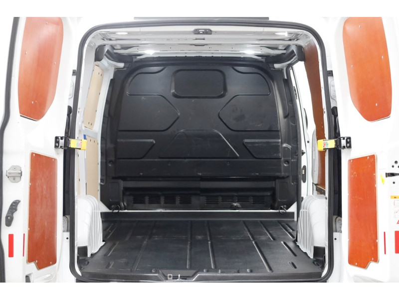 43462754-ford-transit-custom-5