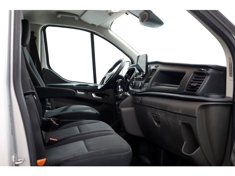 43680105-ford-transit-custom-3