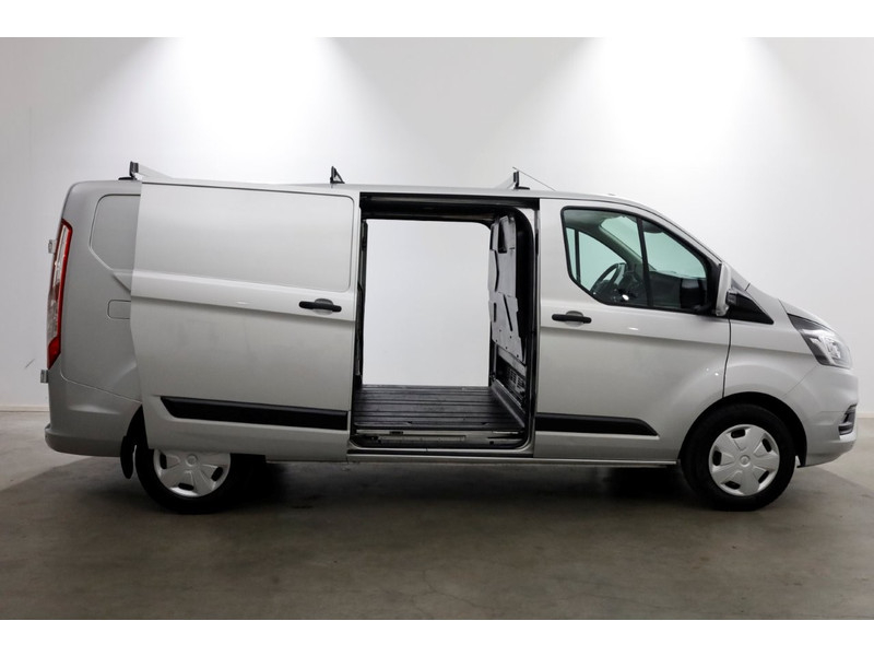 43680105-ford-transit-custom-7