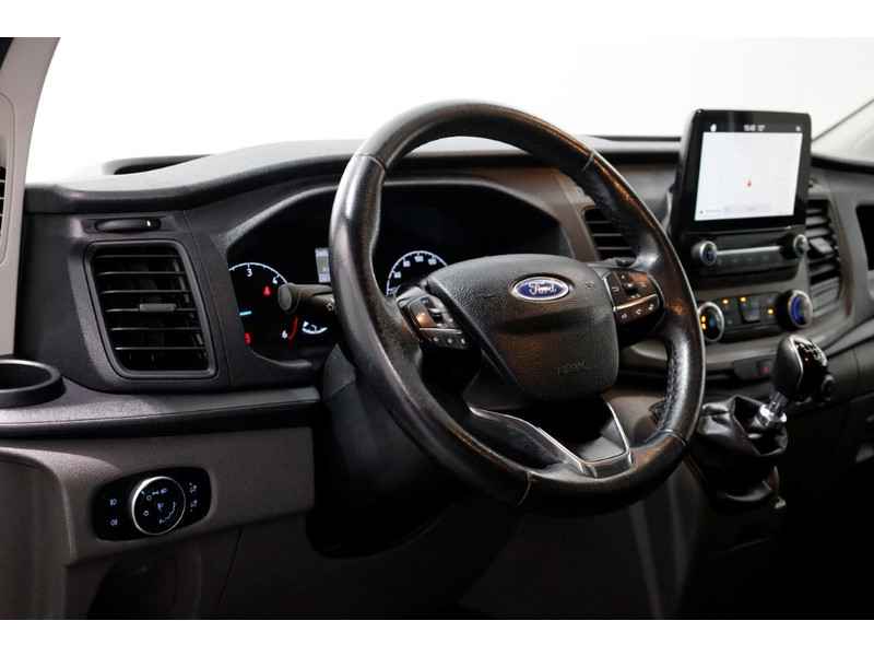 43768609-ford-transit-custom-15