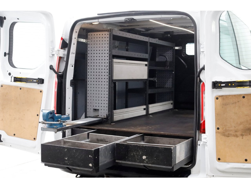 43819010-ford-transit-custom-11