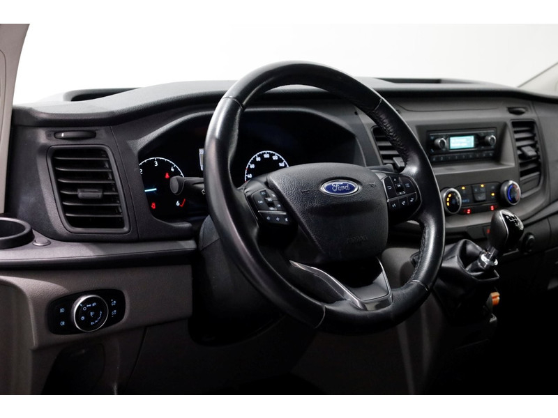 43819010-ford-transit-custom-14