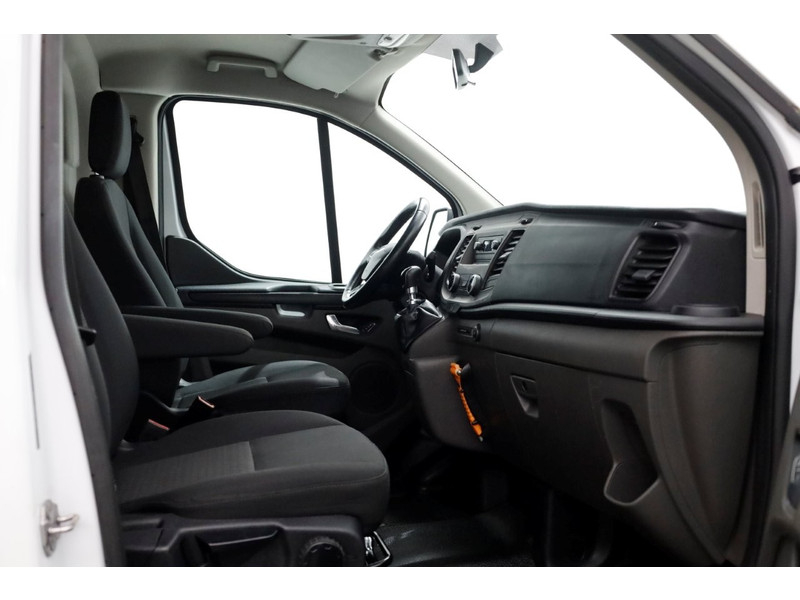 43819010-ford-transit-custom-3