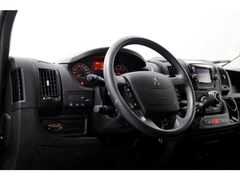 43901733-peugeot-boxer-12