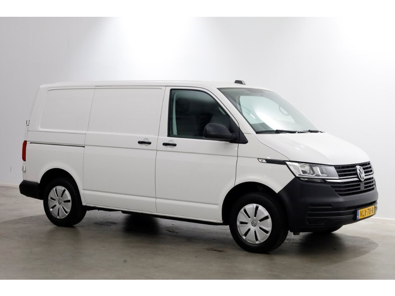 43941061-volkswagen-transporter-10