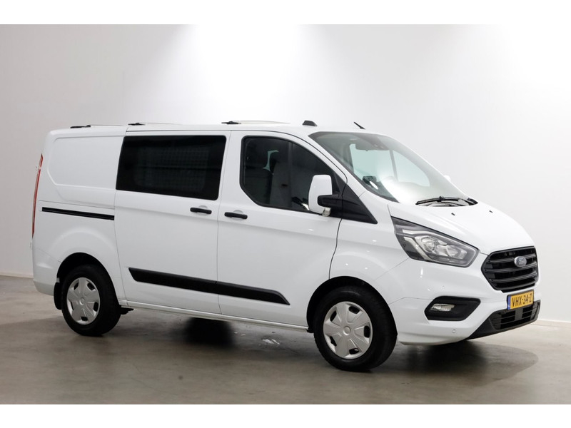 43950415-ford-transit-custom-10