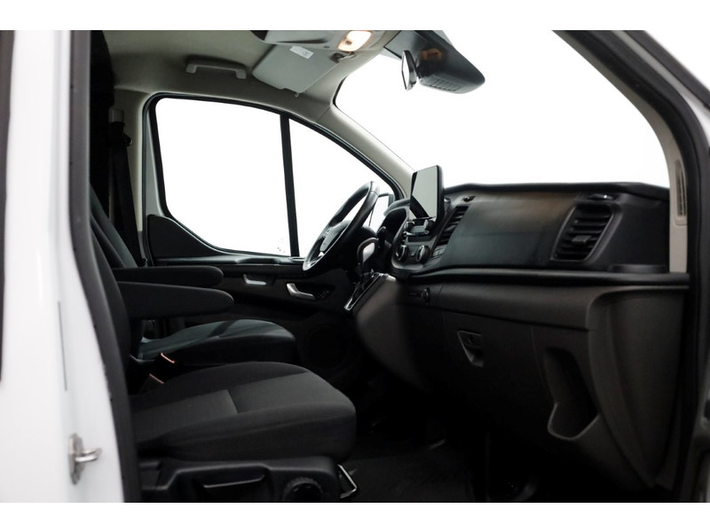 43950415-ford-transit-custom-3