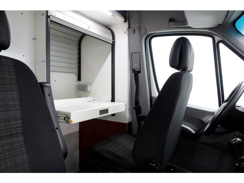 44220606-mercedes-benz-sprinter-6