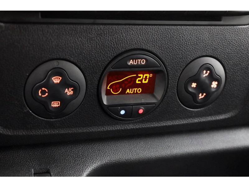 44537196-opel-movano-15