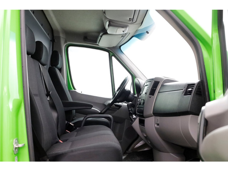 44716416-mercedes-benz-sprinter-3