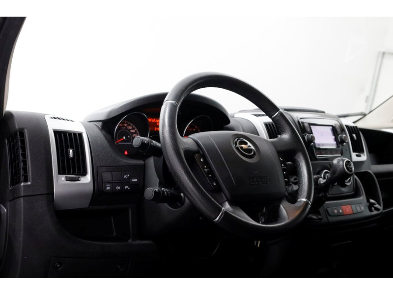 44725270-opel-movano-15