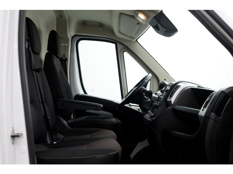 44725270-opel-movano-3