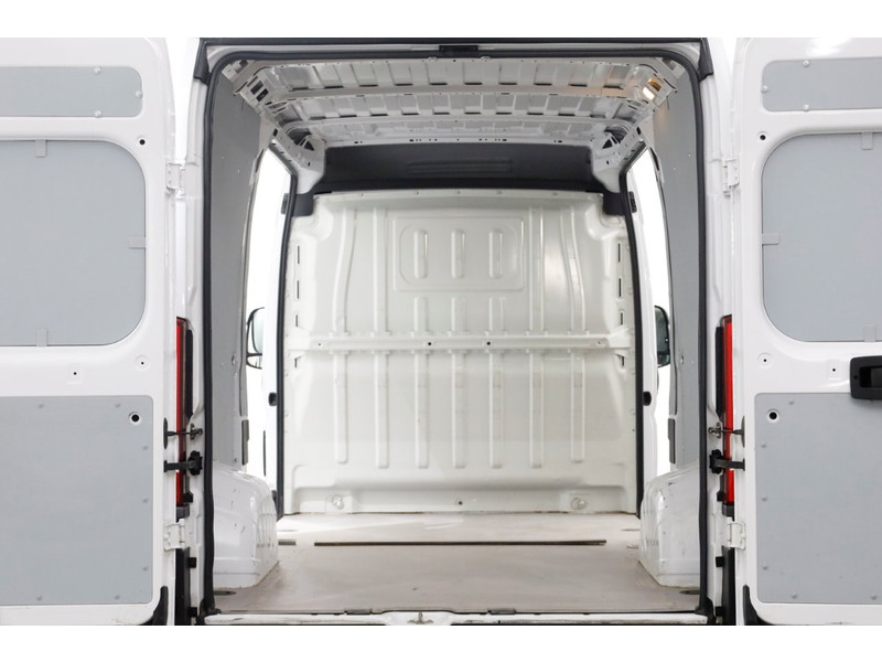 44725270-opel-movano-5