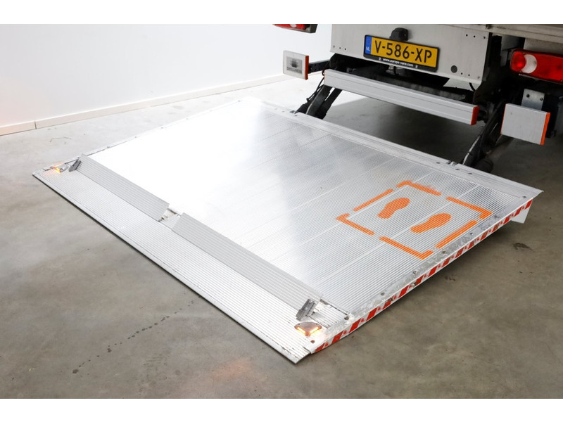 44911693-mercedes-benz-sprinter-12