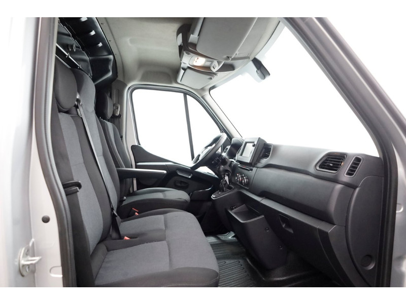 45173568-renault-master-3