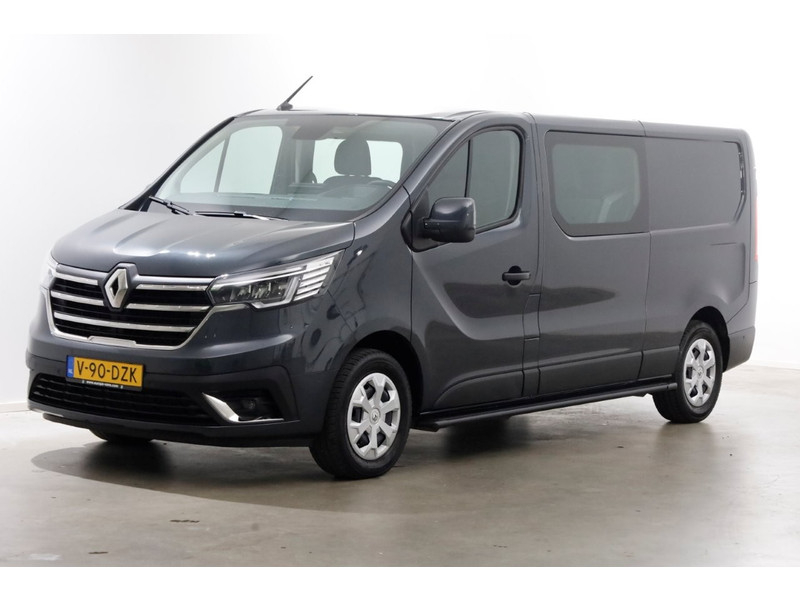 45202147-renault-trafic-10