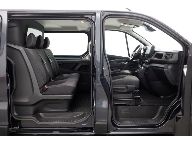 45202147-renault-trafic-3