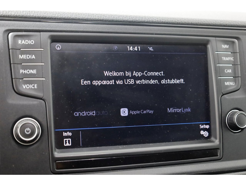 45412524-volkswagen-crafter-15